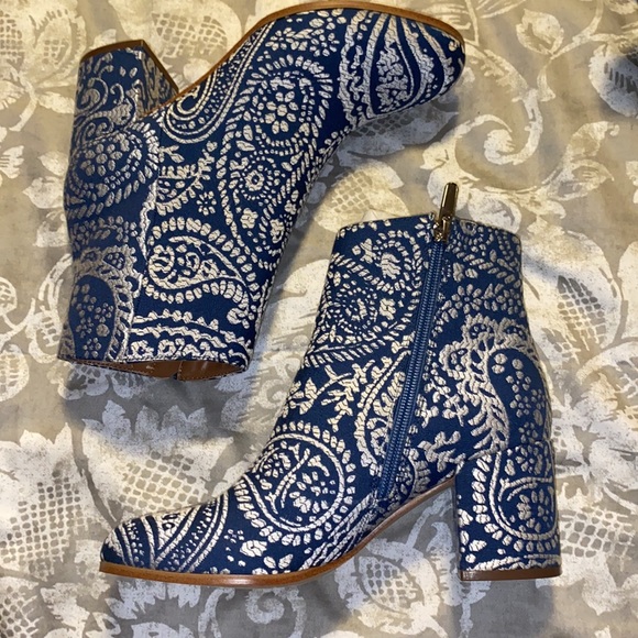 Indigo rd. Fabric Paisley Ankle Booties - Picture 2 of 4